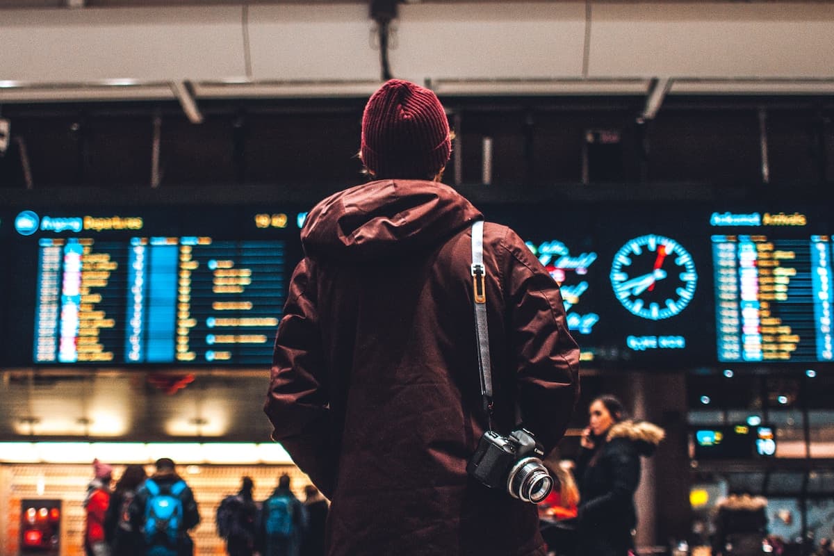 International SIM Card Guide for Travellers: Are They Worth It?