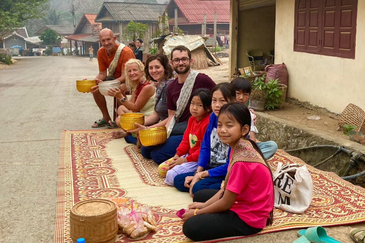 Fasay Garden: A Unique Laotian Homestay Experience 🏠✏️💦